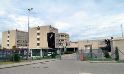 Detenuto tenta di strangolare agente in carcere Rossano