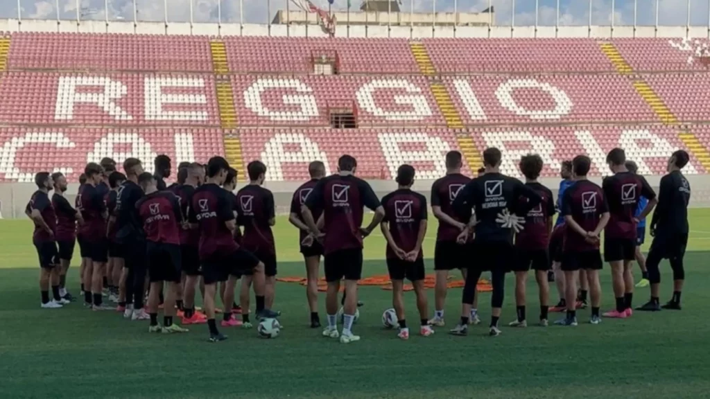 adn24 lfa reggina siracusa attesa per il debutto al granillo probabili formazioni