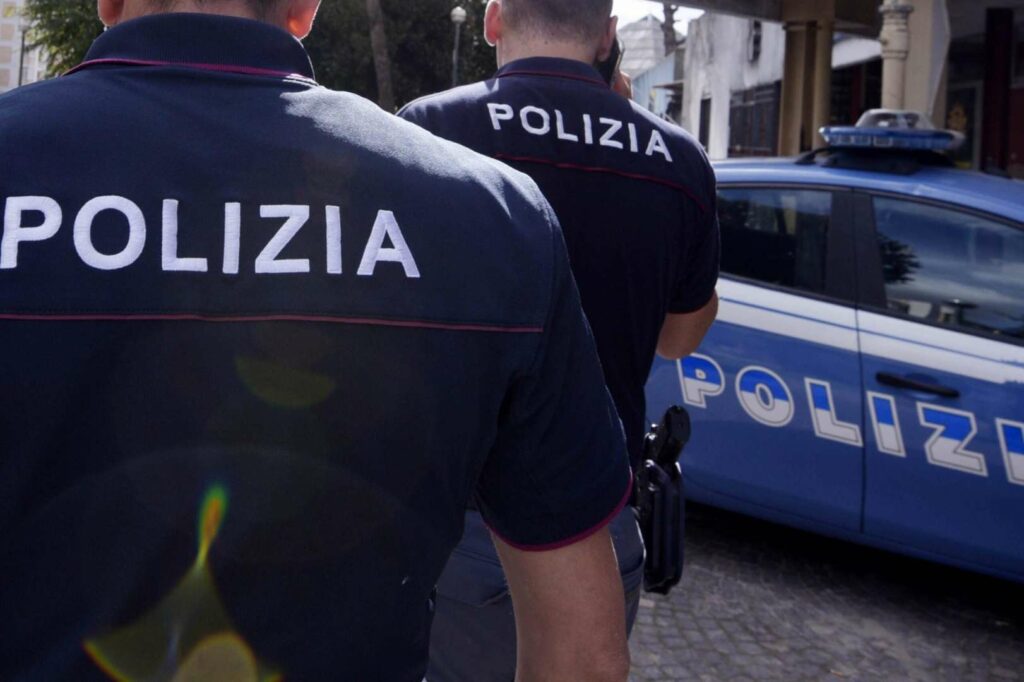 adn24 piacenza 9 poliziotti indagati per arresti illegali calunnia e falso in atto pubblico