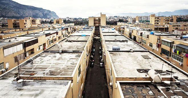 adn24 palermo | spari nel rione zen contro casa di un uomo ai domiciliari