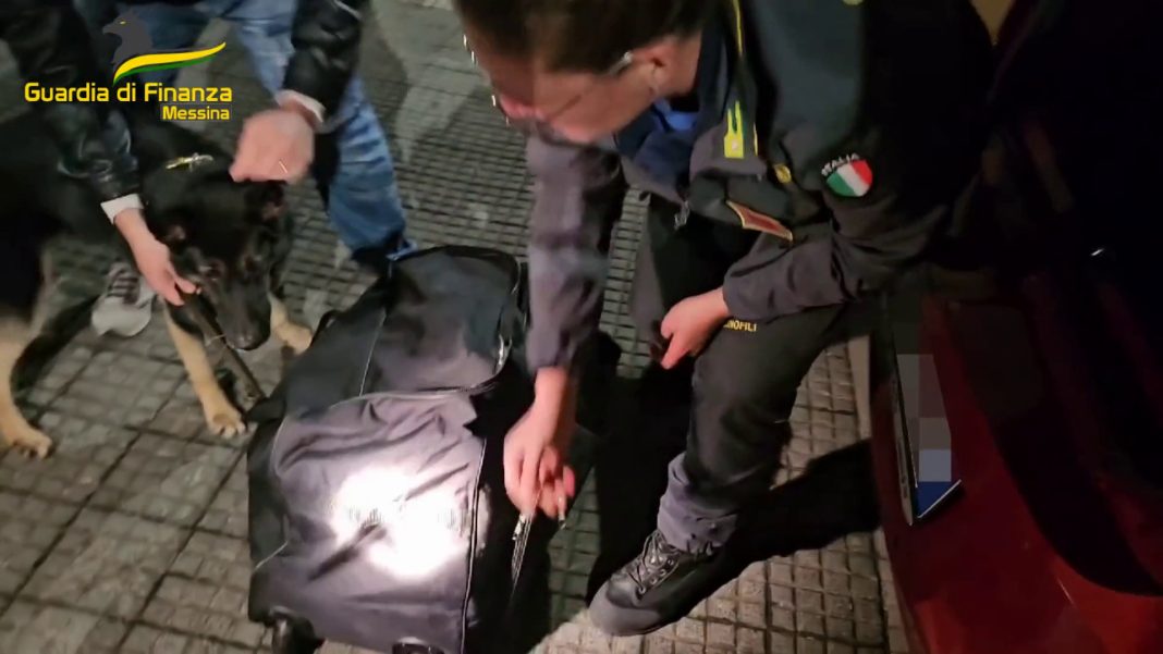 adn24 messina | trasportava 600mila euro in contanti denunciato un calabrese video