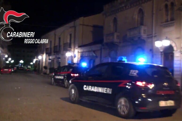 adn24 gioia tauro rc | controlli carabinieri nel reggino un arresto e 12 denunce