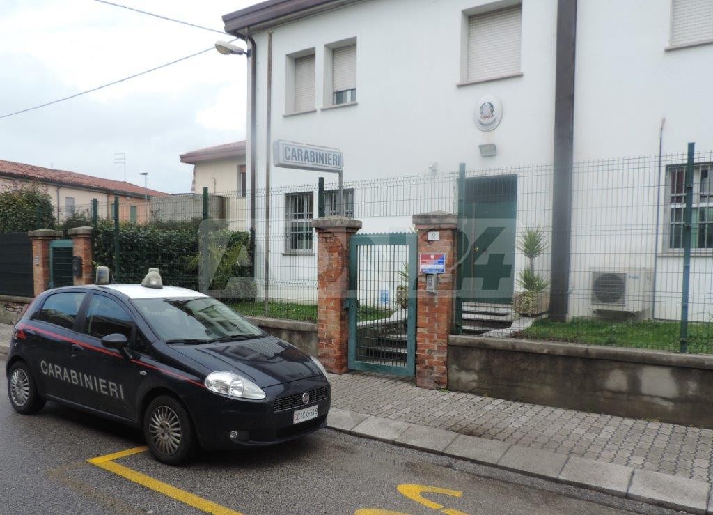 adn24 vigonovo ve | picchia la moglie in strada nel paese di giulia cecchettin arrestato 71enne