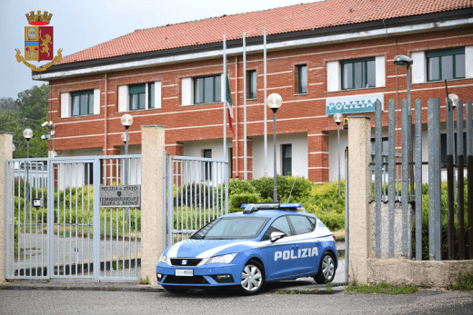 adn24 vibo valentia | maltratta e picchia ex maritodivieto avvicinamento per donna