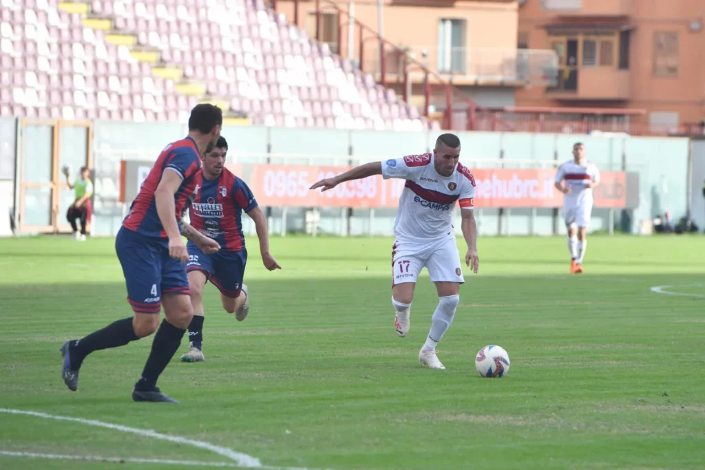 adn24 calcio | derby tra reggina e vibonese finito con un pareggio