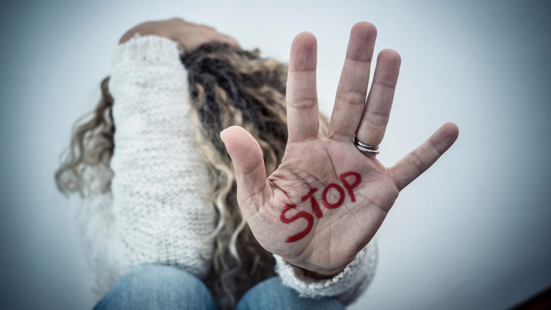 adn24 ferrara | aggressioni sessuali fermato un ventenne accusato di essere un seriale