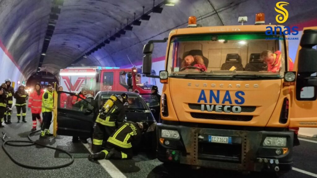 adn24 rende cs | svolta esercitazione piano di emergenza in galleria video