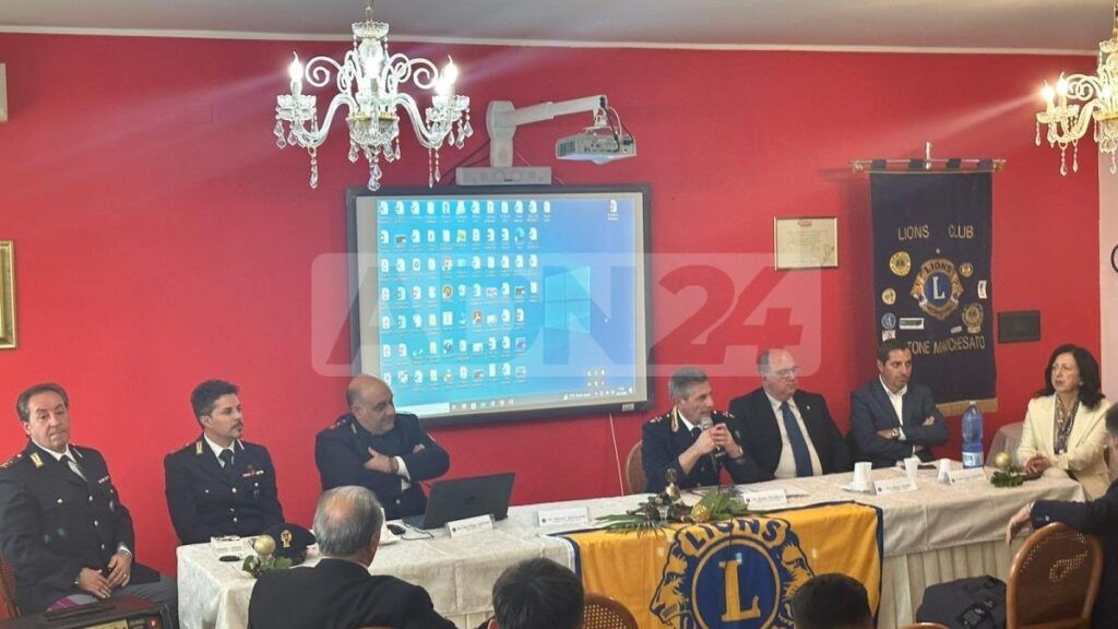 adn24 crotone | educazione e sensibilizzazione dei giovani alla sicurezza stradale video