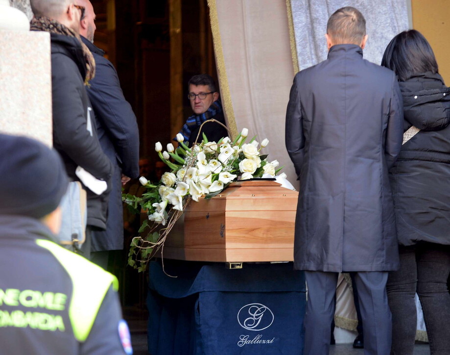 adn24 lodi | si sono tenuti i funerali di giovanna pedretti