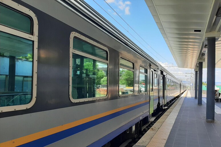 adn24 perugia | morta donna investita da un treno