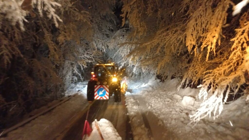 adn24 calabria | anas garantisce la viabilità lungo le strade innevate video