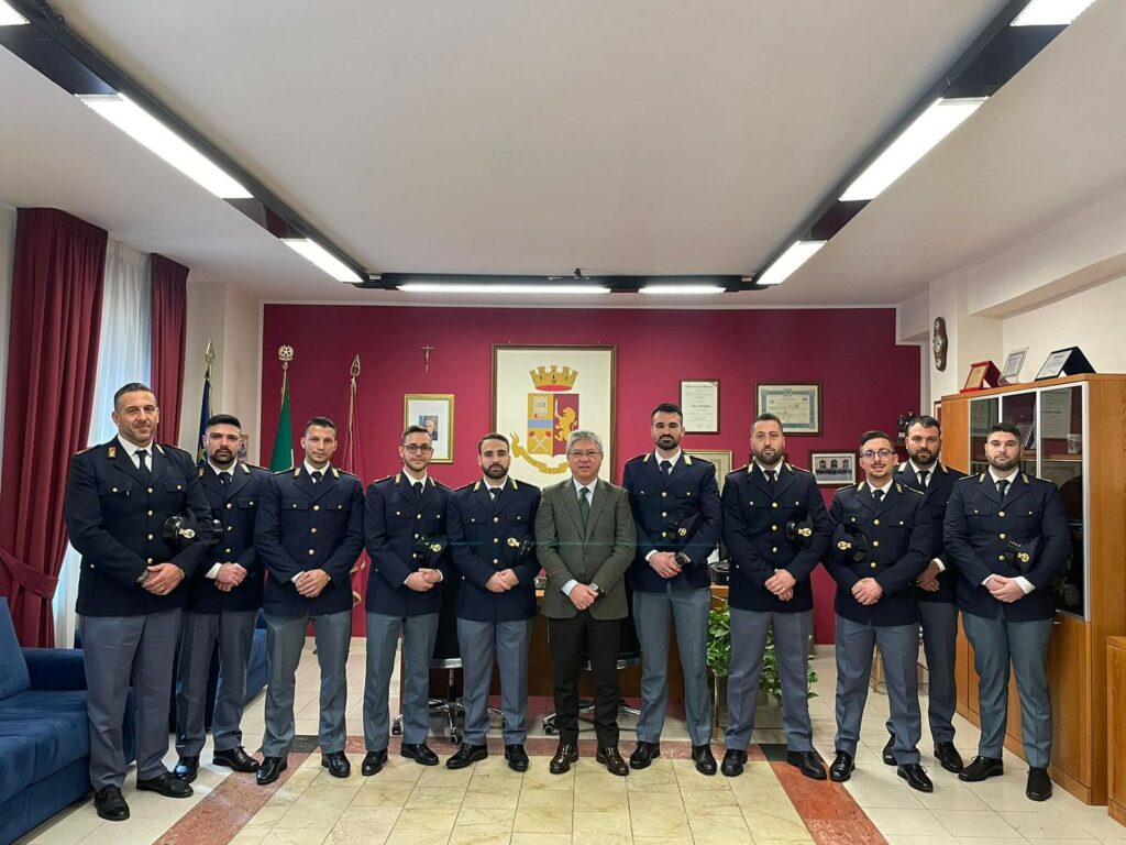 adn24 crotone | polizia di stato prendono servizio 10 nuovi agenti