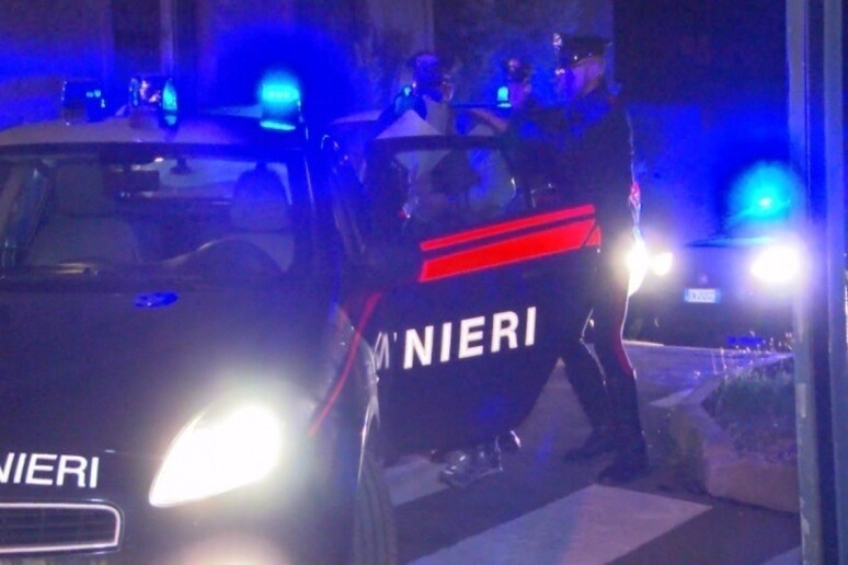 adn24 ravenna | donna accoltellata in un negozio condizioni gravi arrestato un uomo