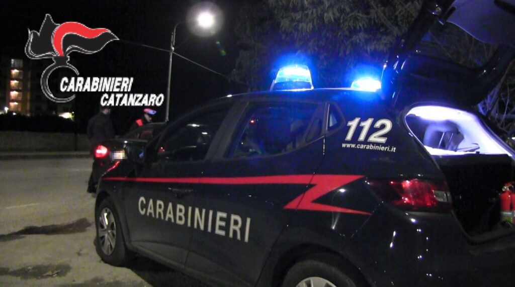 adn24 catanzaro | estorsione sequestro di persona e traffico di droga 22 arresti