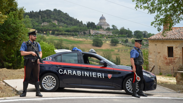 adn24 reggio emilia | denunciato un sedicenne per aver perseguitato e rapinato la sua ex compagna