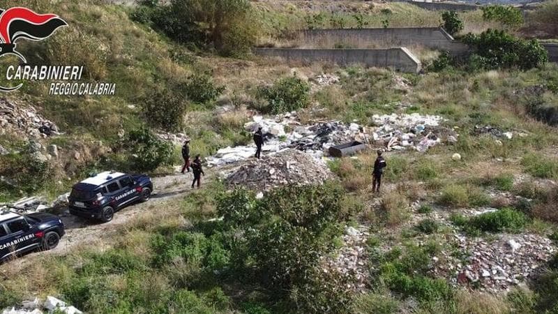 adn24 reggio calabria | 5mila tonnellate di rifiuti speciali in un torrente arrestati