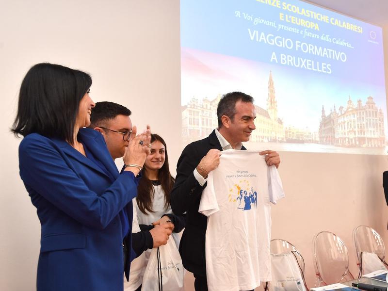 adn24 calabria | viaggio di studio a bruxelles per gli studenti più meritevoli dal 9 all11 aprile 2024