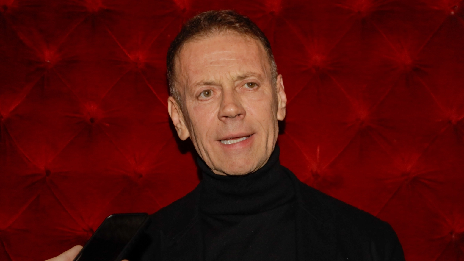 adn24 rocco siffredi debuta sul palcoscenico con uno spettacolo autobiografico il tour teatrale parte da firenze