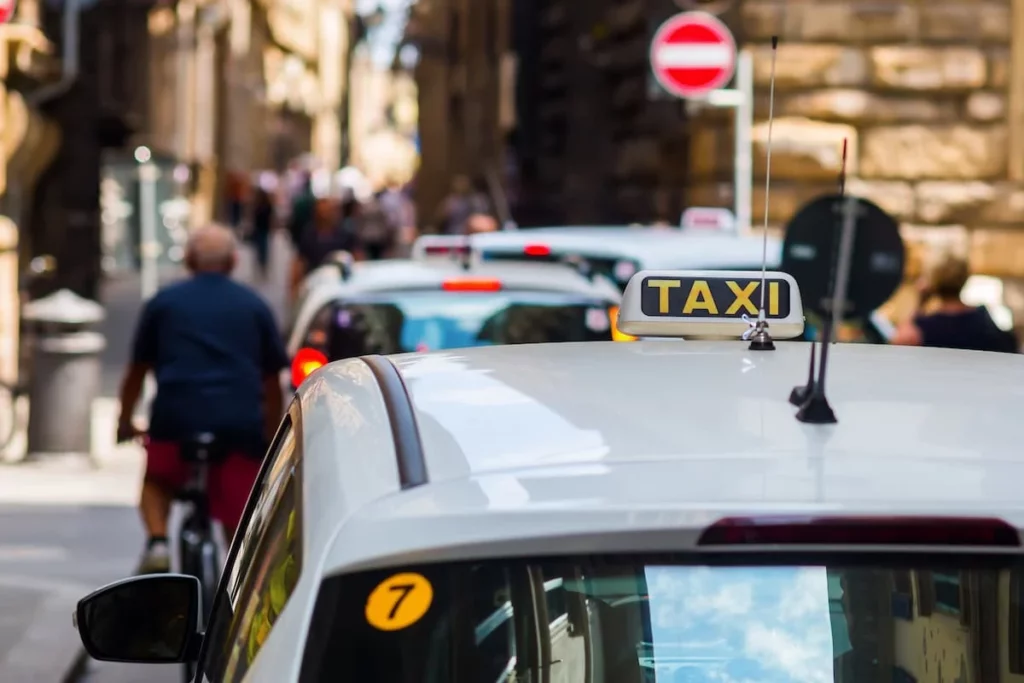 adn24 nuovo sciopero dei taxi per il 5 e il 6 giugno