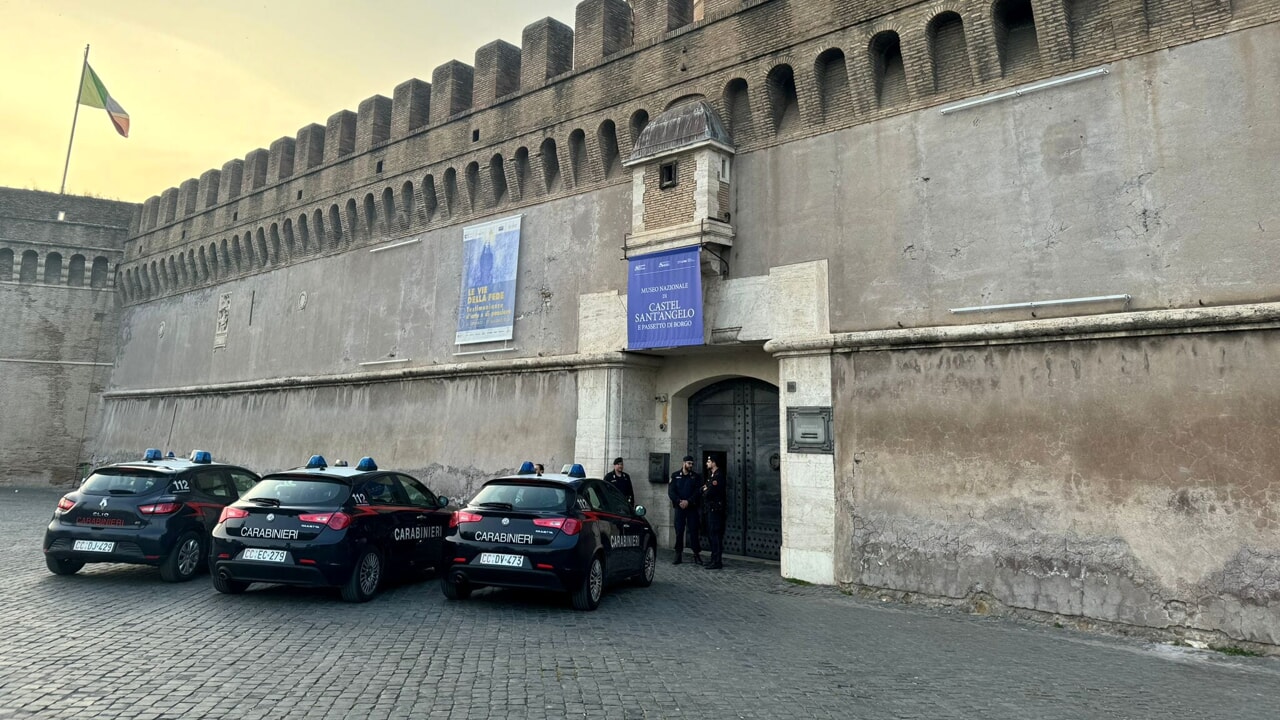 adn24 castel santangelo sotto shock | rinvenuto il cadavere di un membro del personale