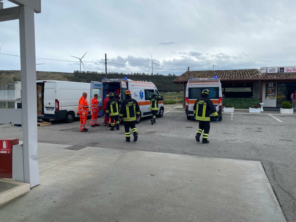 adn24 crotone | esplosione in una stazione di servizio due feriti