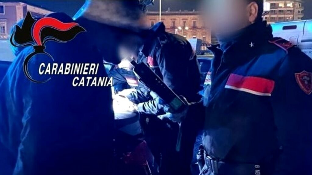 adn24 messina | camionista di pedaract ubriaco tenta di imbarcarsi su un traghetto senza biglietto