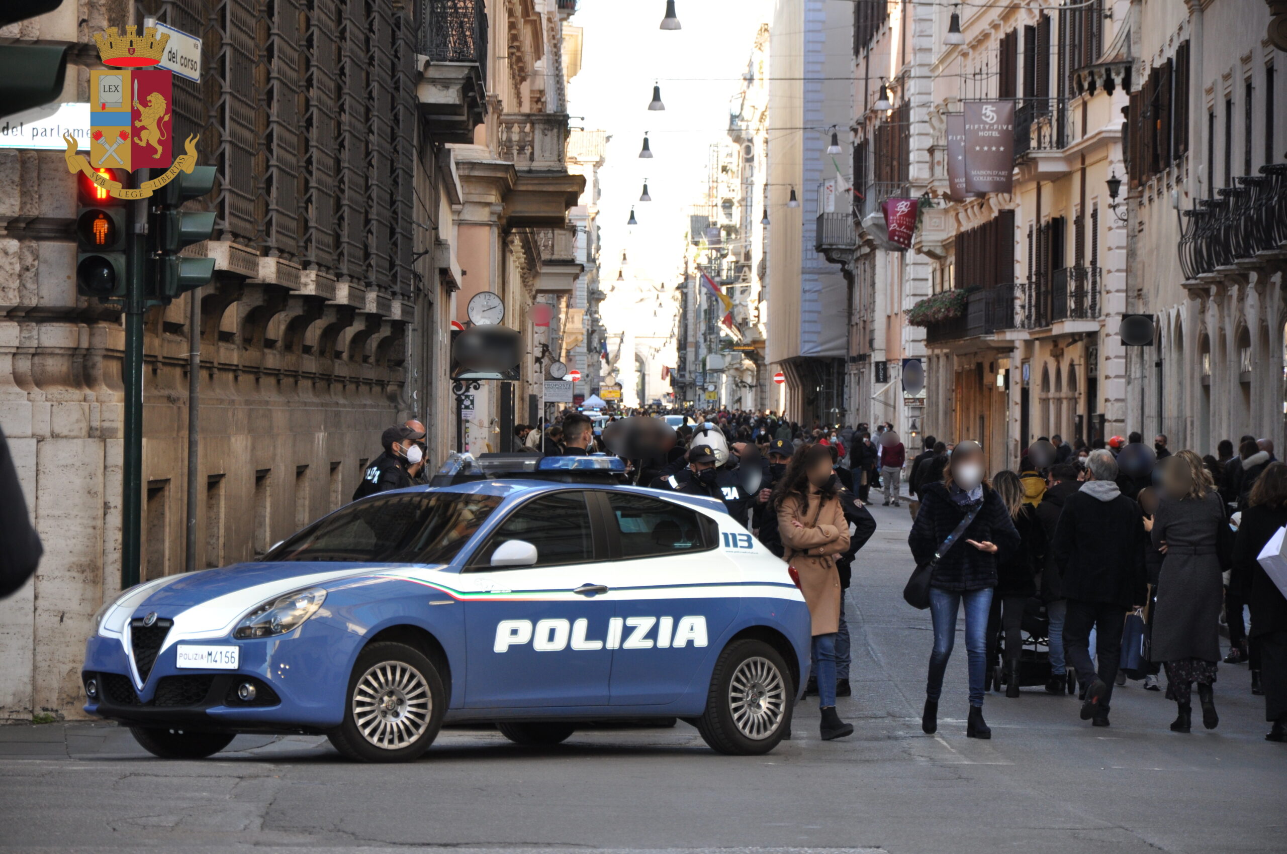  ‣ adn24 roma | donna ricorre ladro e lo fa arrestare: le aveva rubato il cellulare
