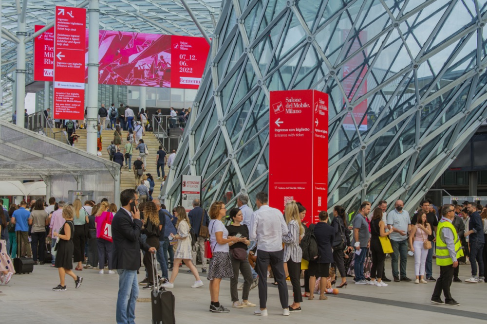 adn24 milano | arrestati 5 borseggiatori al salone del mobile