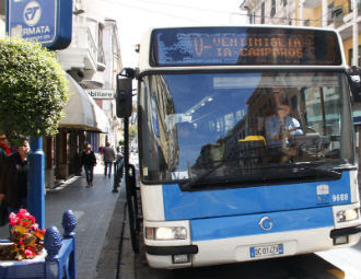  ‣ adn24 imperia | autisti aggrediti sugli autobus, a bordo salgono carabinieri e poliziotti