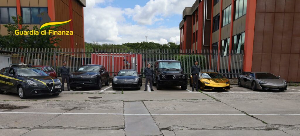 adn24 varese | sequestrate cinque supercar di contrabbando del valore di 800000 euro