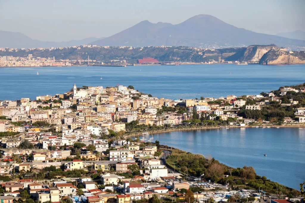 adn24 pozzuoli | solo in 30 allesercitazione antisisma tanti hanno preferito un bagno a mare