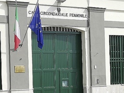 adn24 pozzuoli na | evacuato completamente il carcere femminile