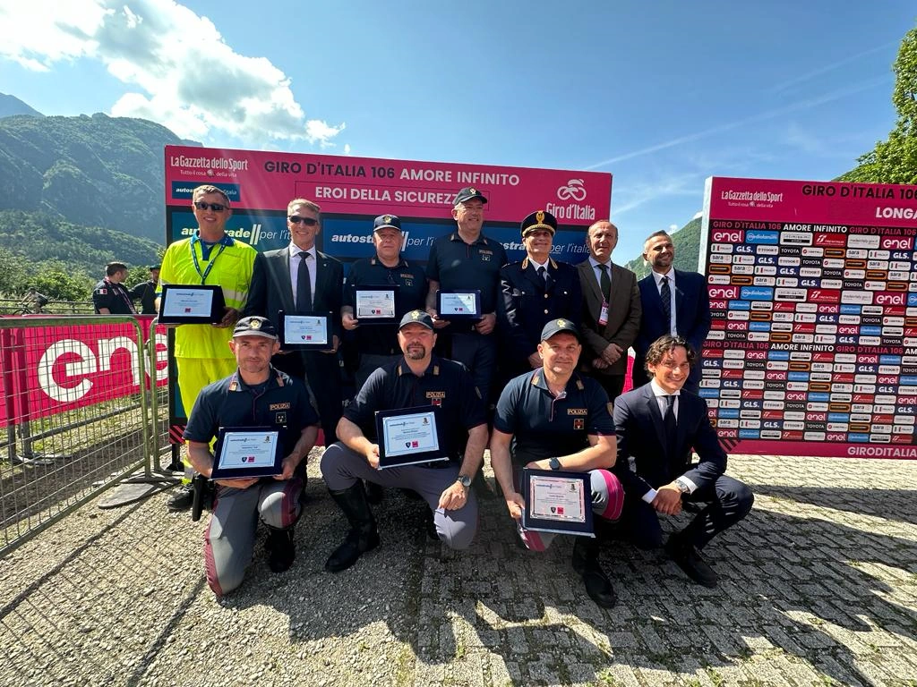 adn24 autostrade per litalia e polizia stradale 13a edizione eroi della sicurezza al giro ditalia