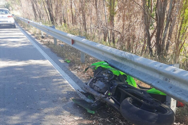  ‣ adn24 sciacca (ag) | moto contro guardrail: muore trentaseienne