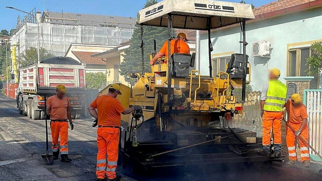 adn24 roncade tv | comune risarcisce negozianti per lavori stradali troppo lunghi