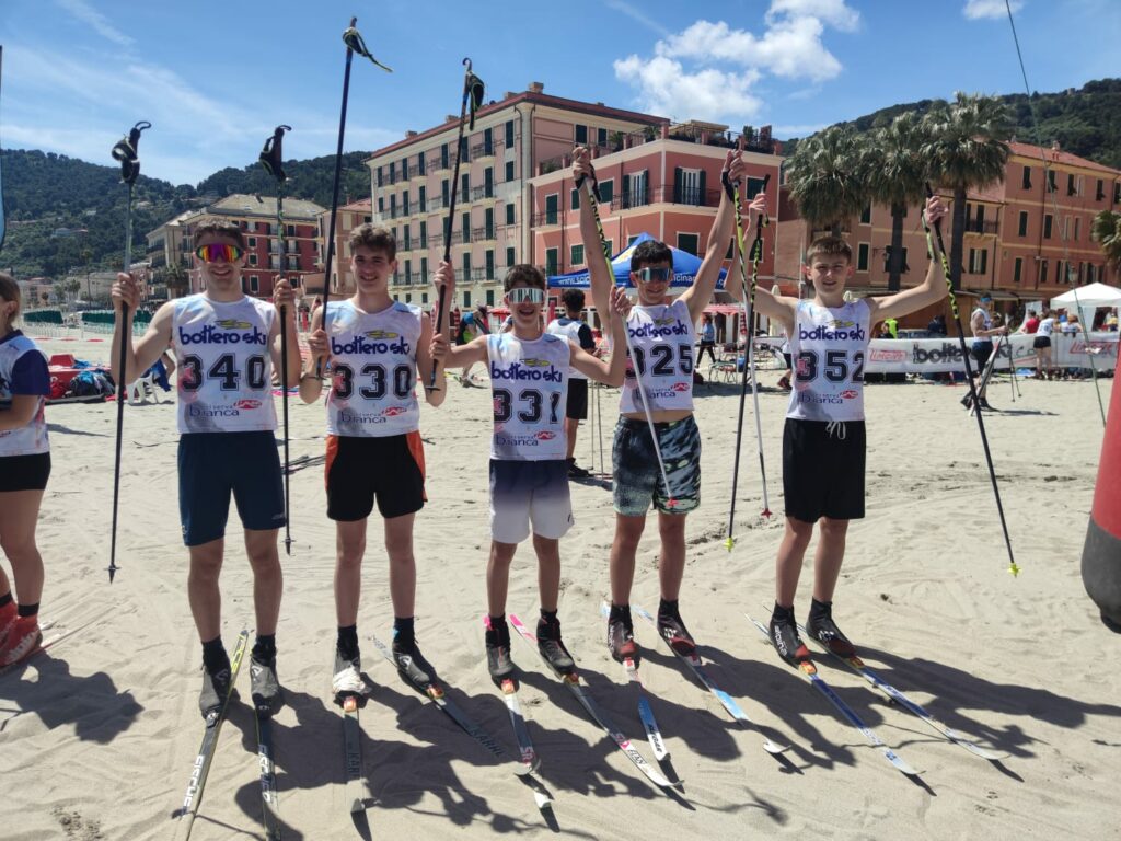 adn24 laigueglia sv | clusone vince la tredicesima edizione dello sci di fondo on the beach