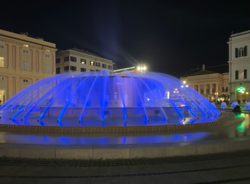 adn24 genova | la superba festeggia leuropa e la fontana si tinge di blu