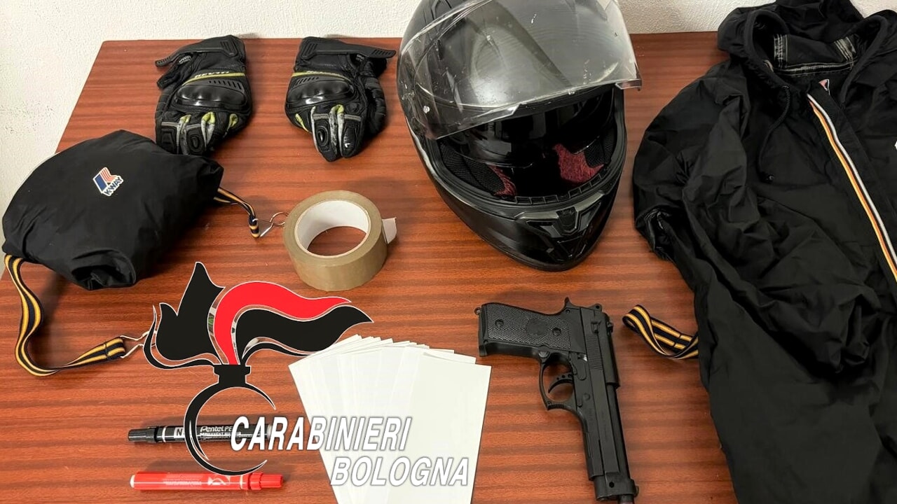  ‣ adn24 bologna | arrestato 53enne per rapine a mano armata: trovato con denaro e armi