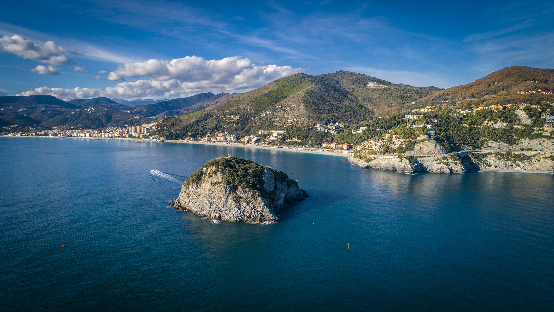 adn24 bergeggi sv | parte dallarea marina protetta la protezione della posidonia oceanica