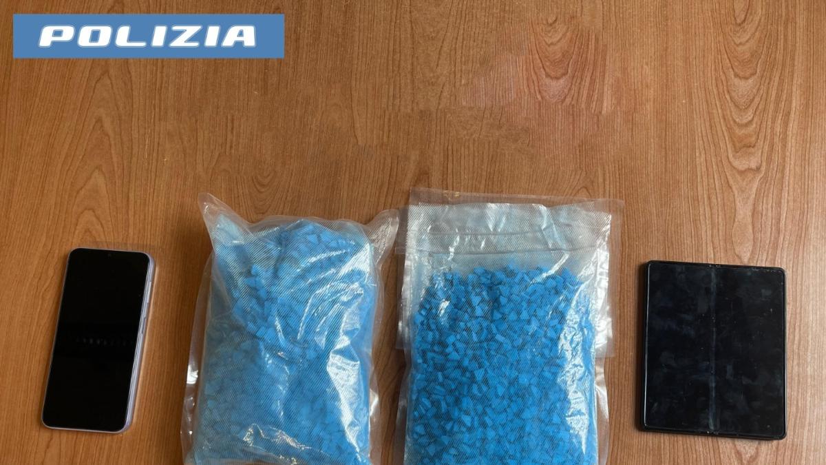  ‣ adn24 milano | in viale zara scoperto deposito di droga gestito da due giovani