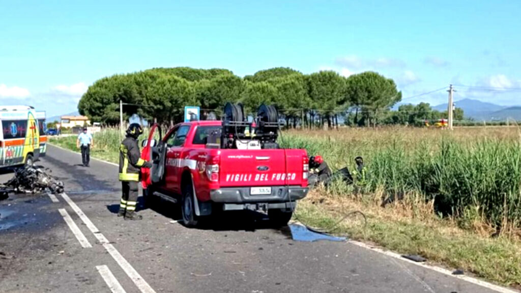 adn24 grosseto | incidente fatale tra due veicoli due uomini deceduti