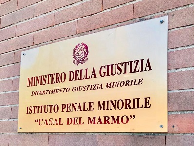  ‣ adn24 roma | incendio nel carcere minorile di casal del marmo: 3 ragazzi in ospedale