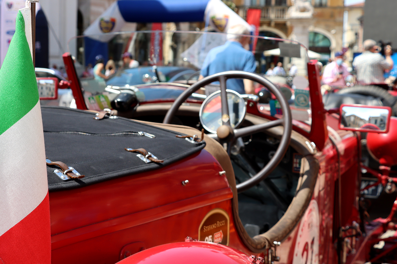 adn24 villanova dalbenga sv | appassionati di auto e moto depoca pronti a fare festa