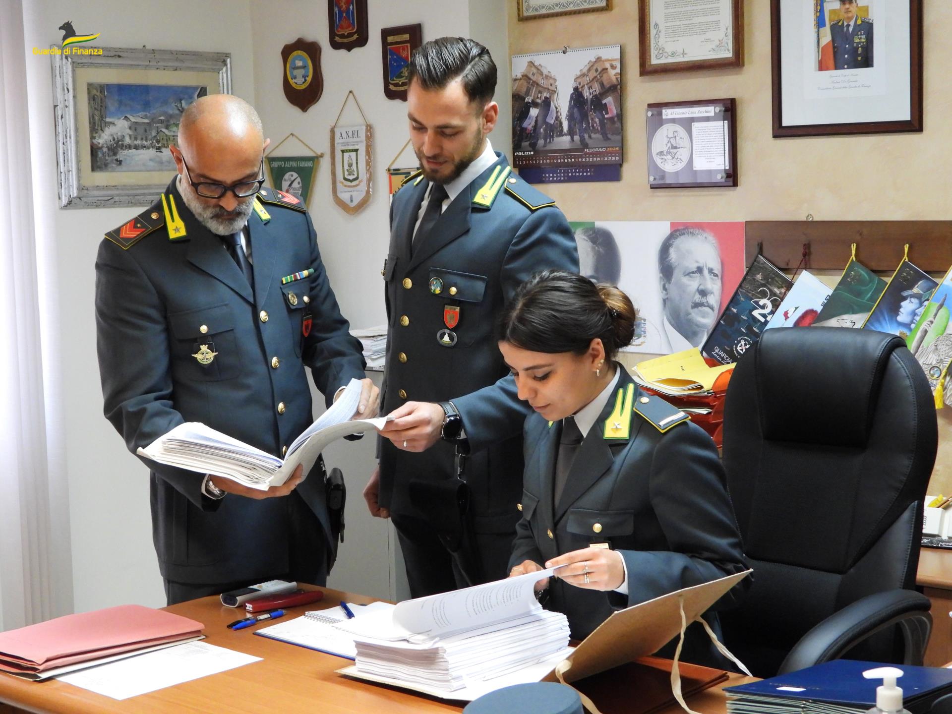 adn24 agrigento | sgominato commercio di auto usate contachilometri manomessi