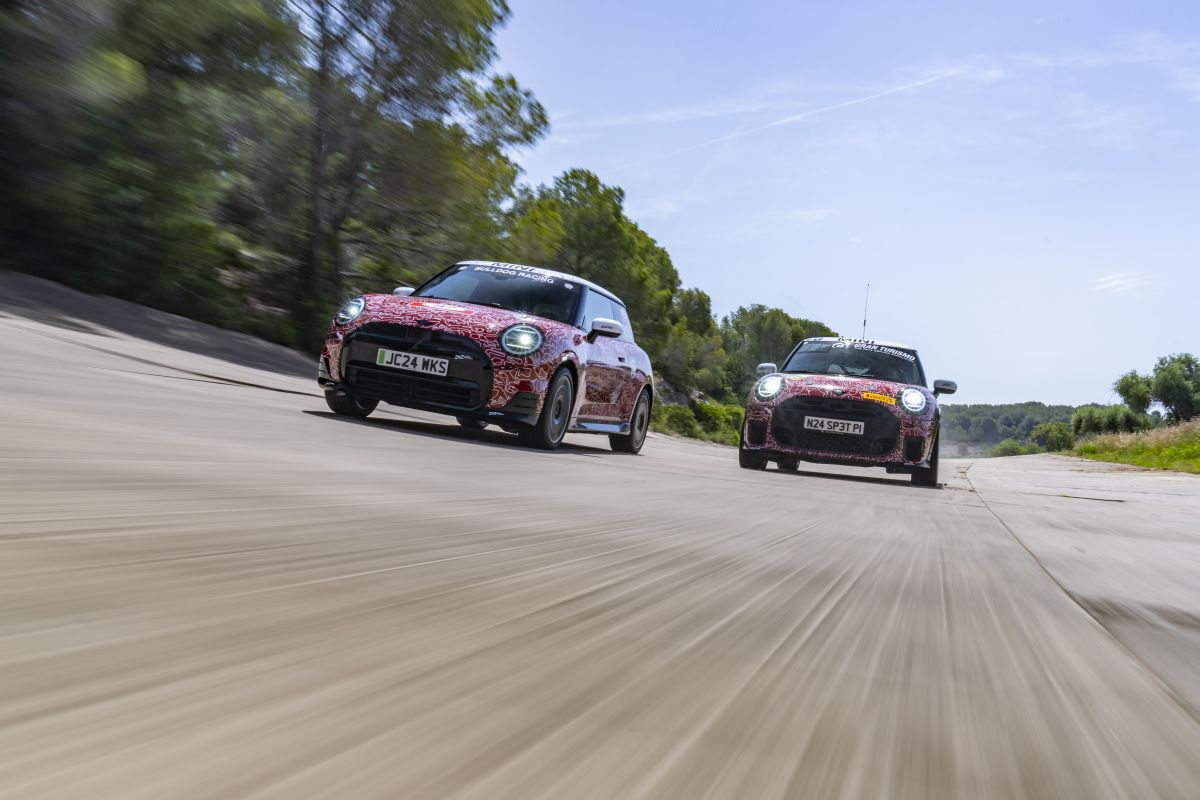 adn24 mini presenta due modelli john cooper works al fos di goodwood