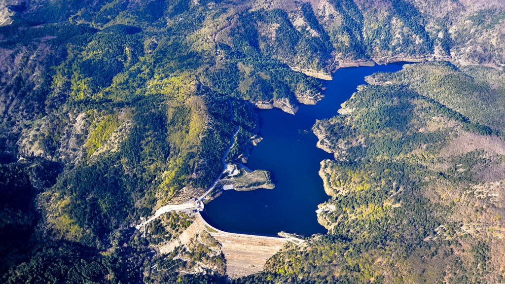 adn24 siccità | sempre meno acqua anche nella diga del menta in aspromonte