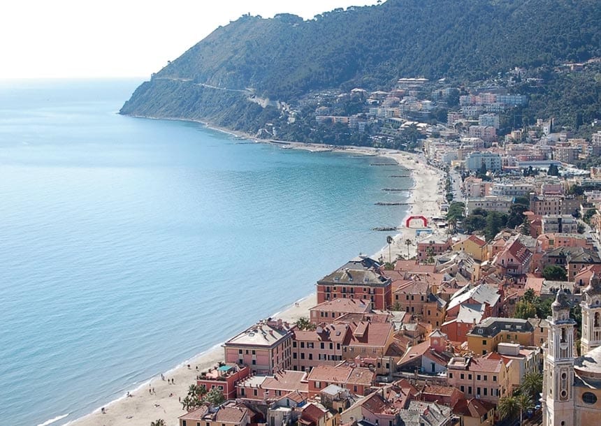 adn24 laigueglia sv | nelle spiagge del borgo servizio di acqua filtrata per i bagnanti