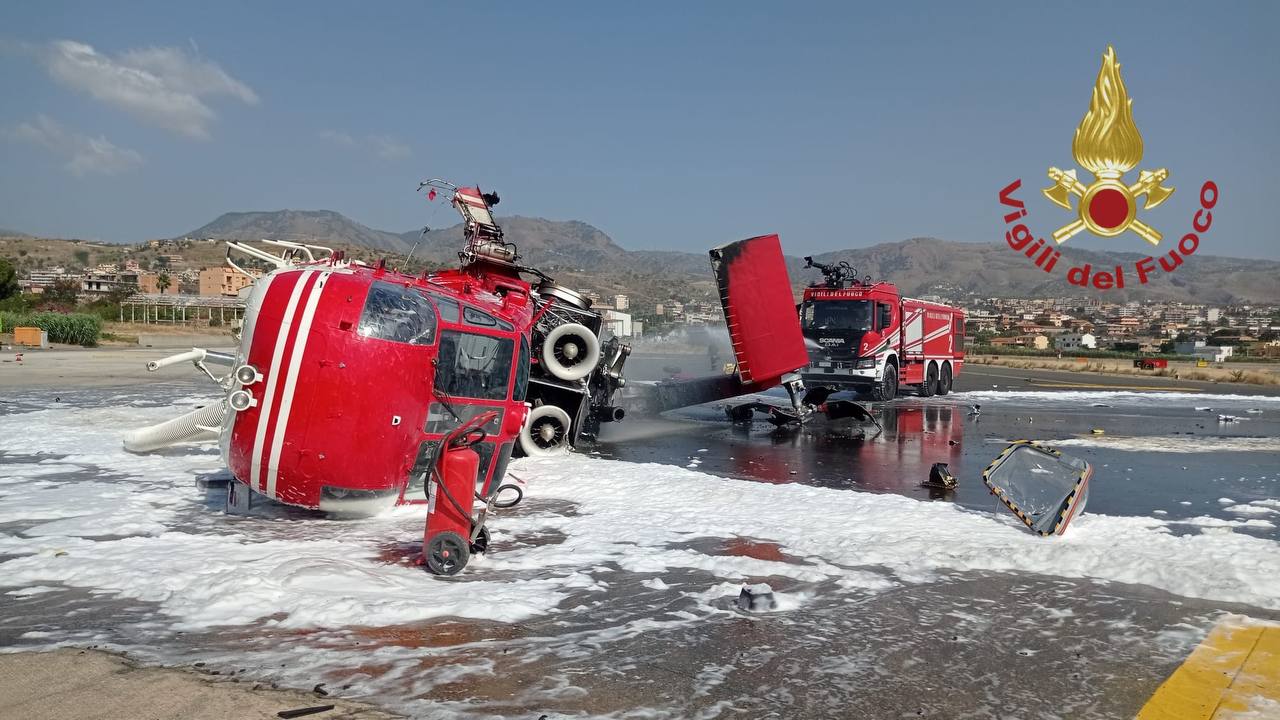 adn24 reggio calabria | elicottero dei vigili del fuoco si schianta sulla pista