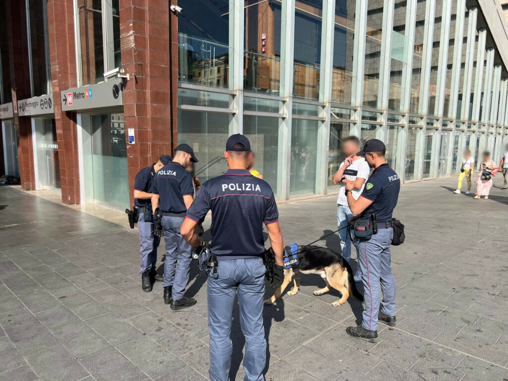 adn24 roma | arrestate 16 persone accusate di furti e rapine nei pressi della stazione termini