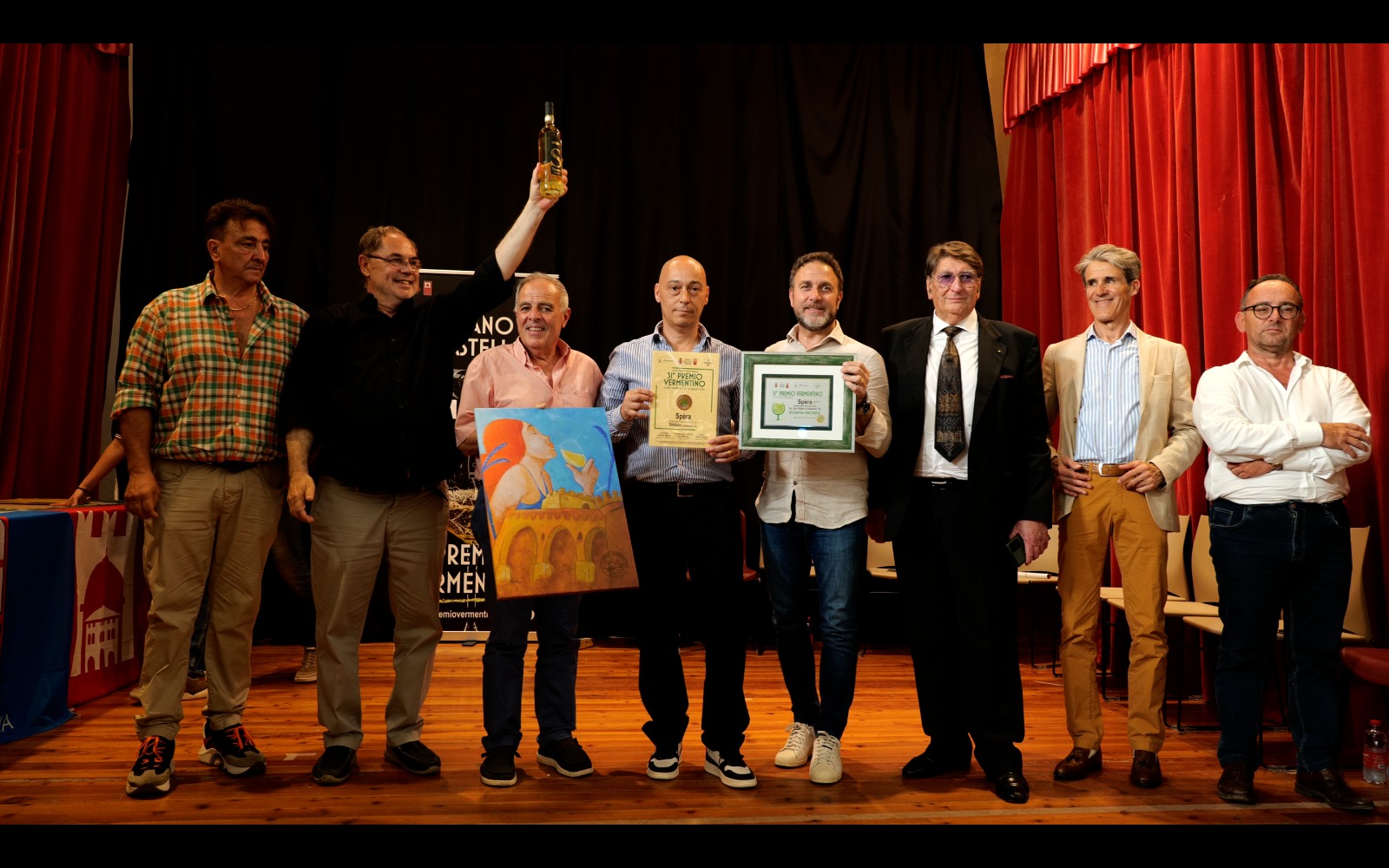 adn24 diano castello im | siddura sul gradino più alto del podio del premio vermentino